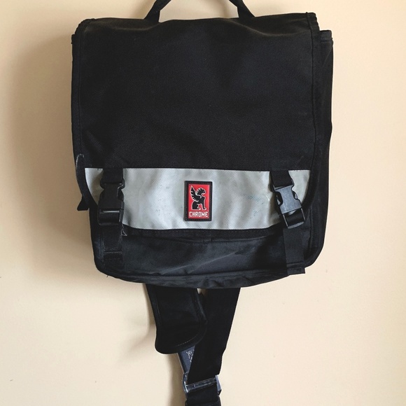 sling bag with seat belt buckle